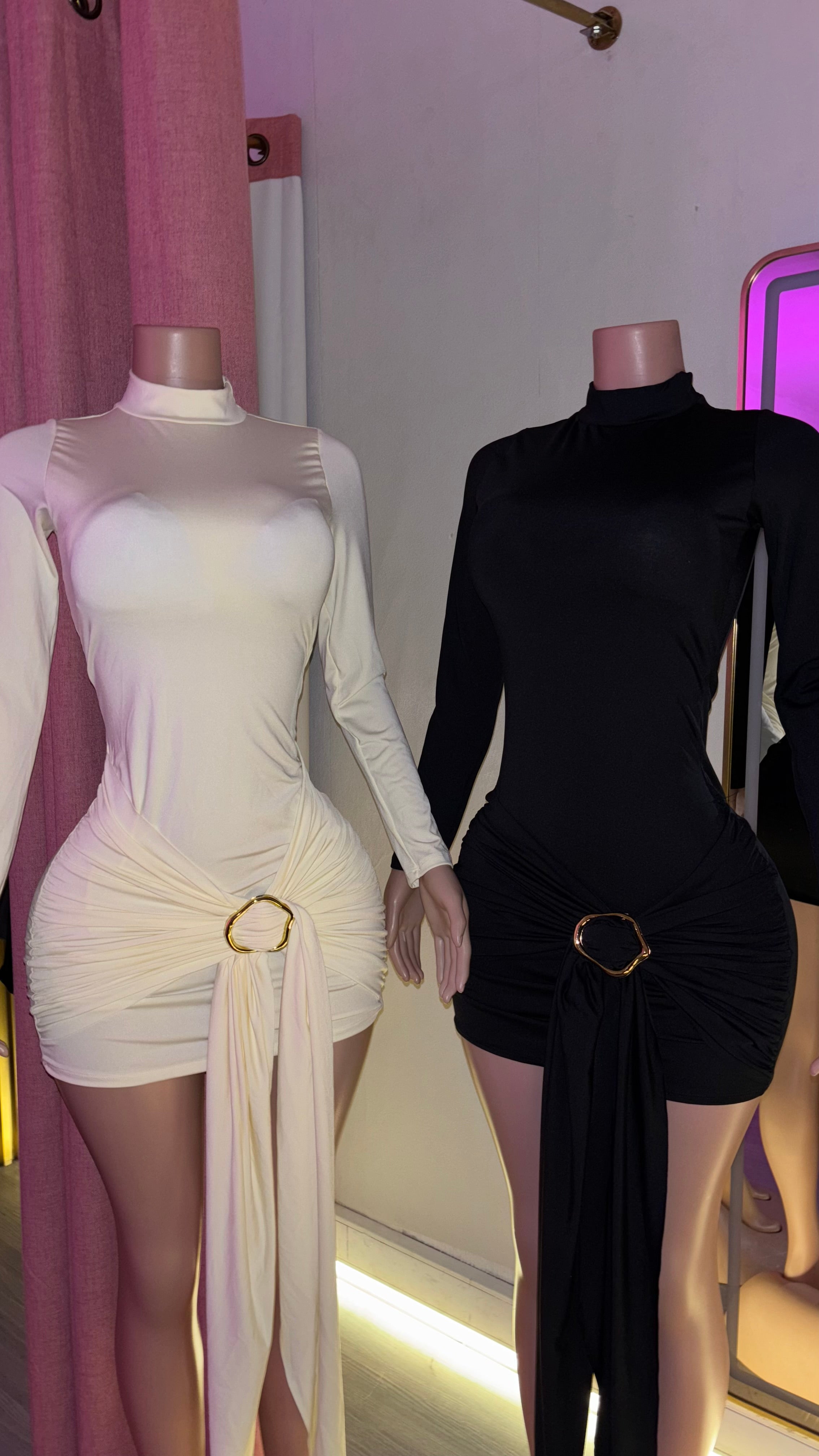 Vestido drapeado manga larga