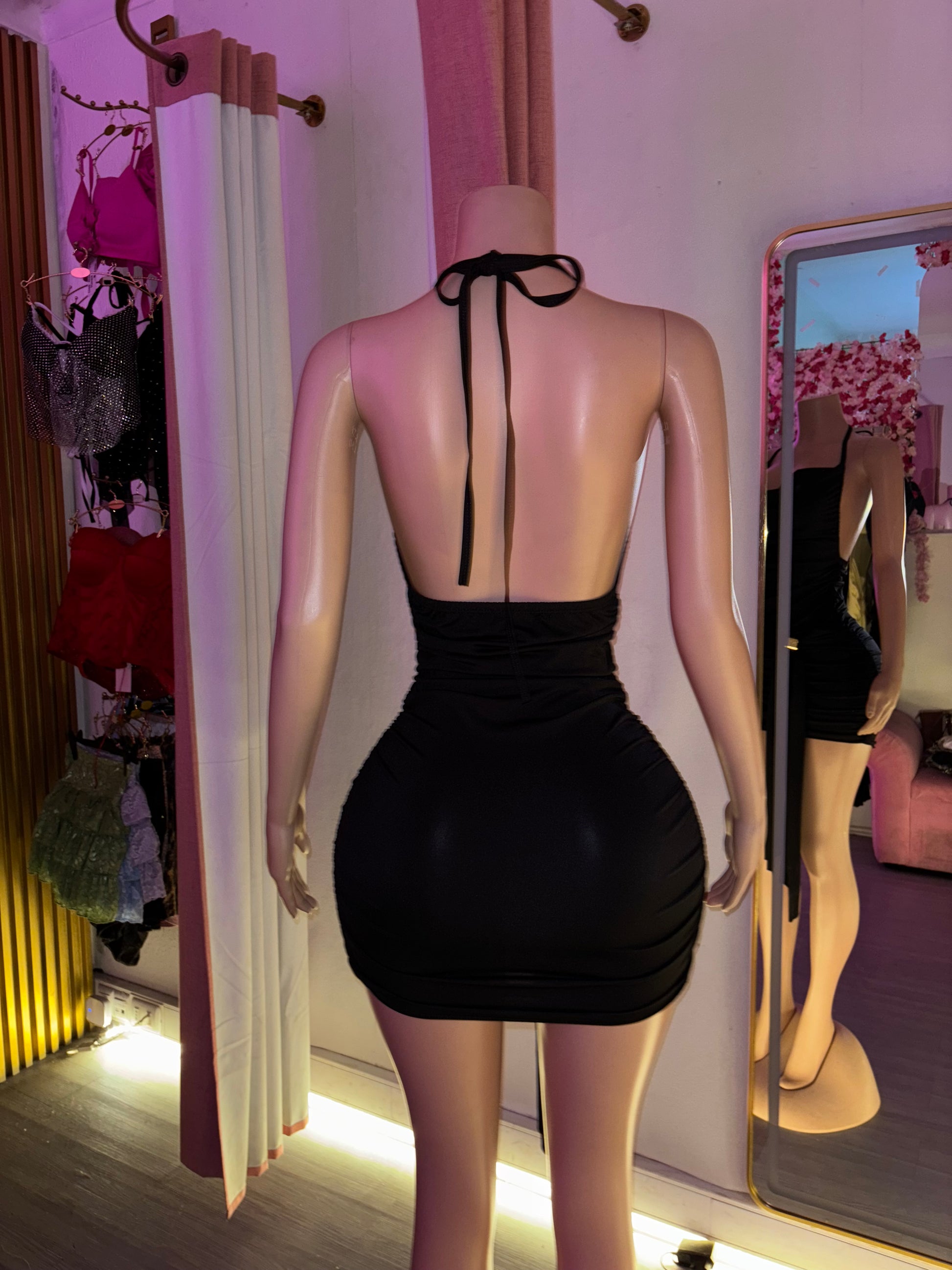 Vestido drapeado hebilla