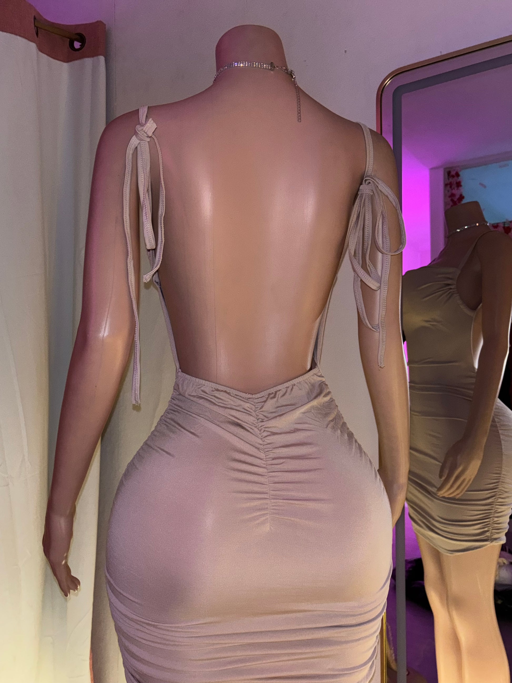 Vestido espalda cruzada push up
