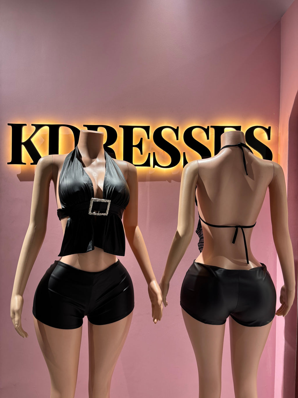 Mini short ecocuero🖤