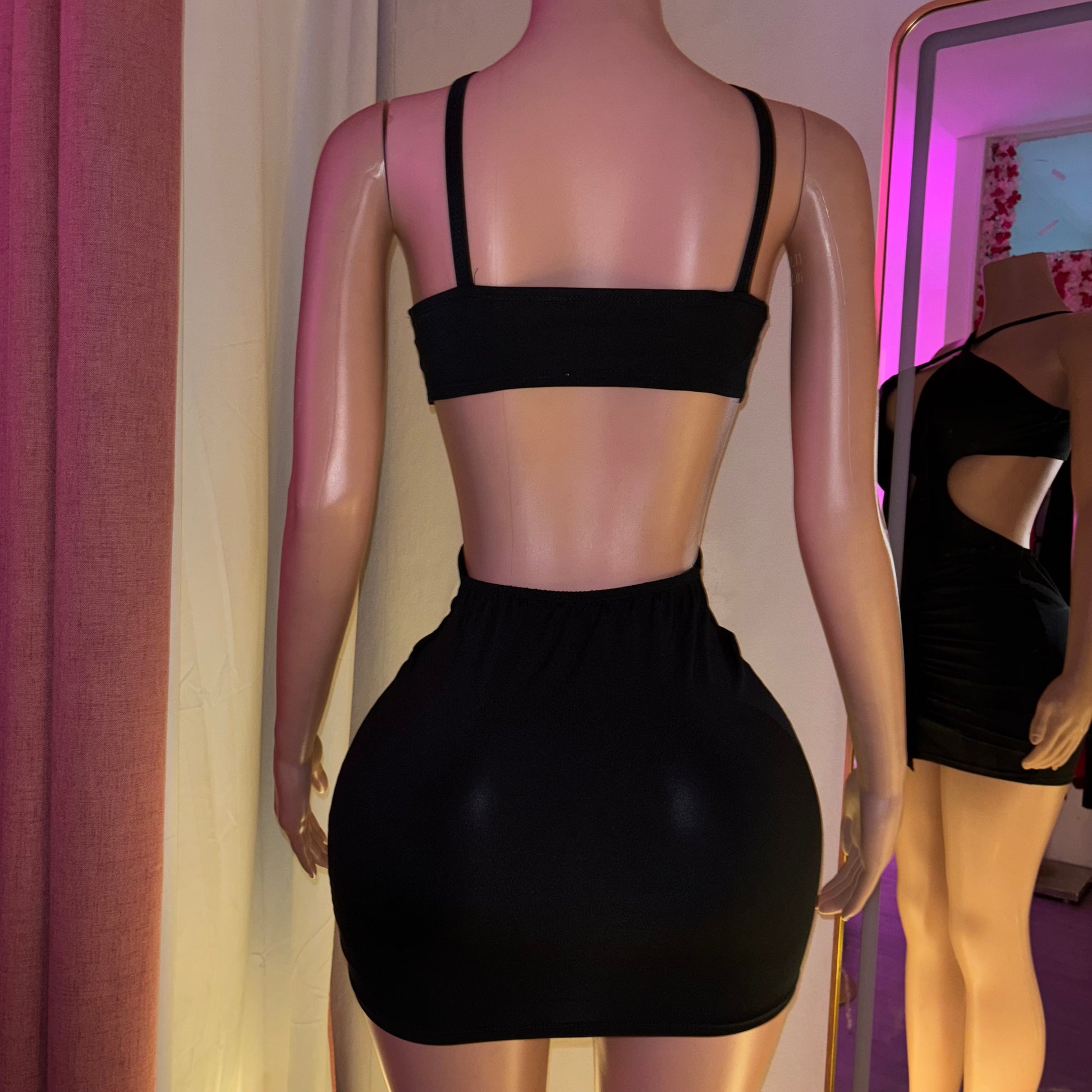 Vestido escote flecos