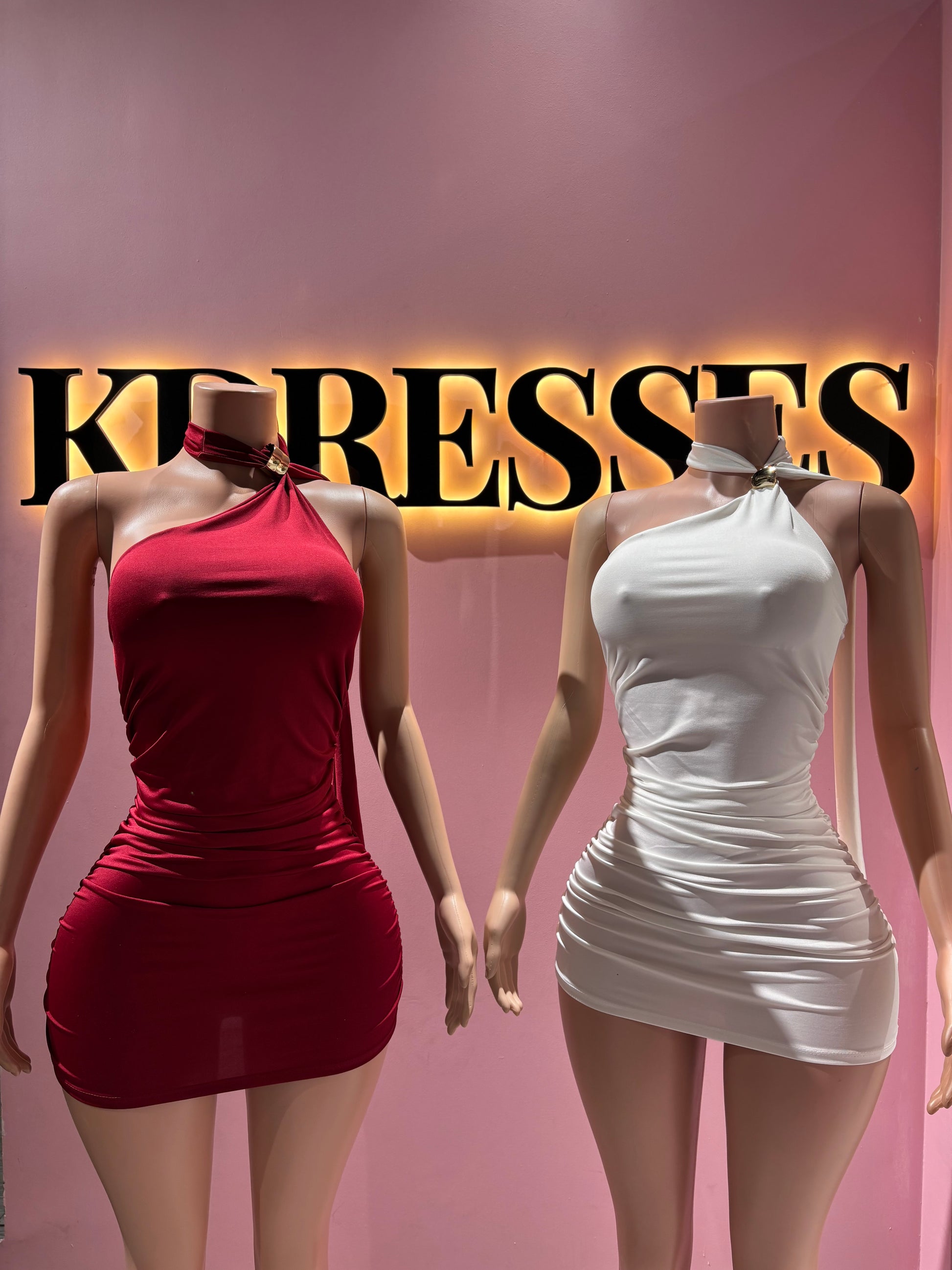 Vestido cuello hebilla