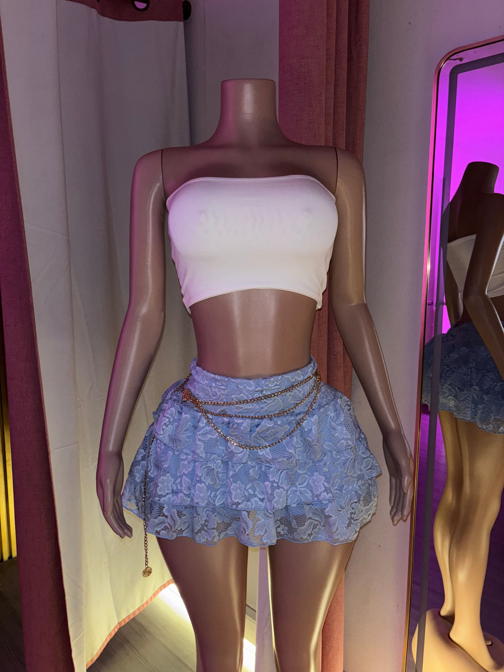 Falda encaje vuelitos