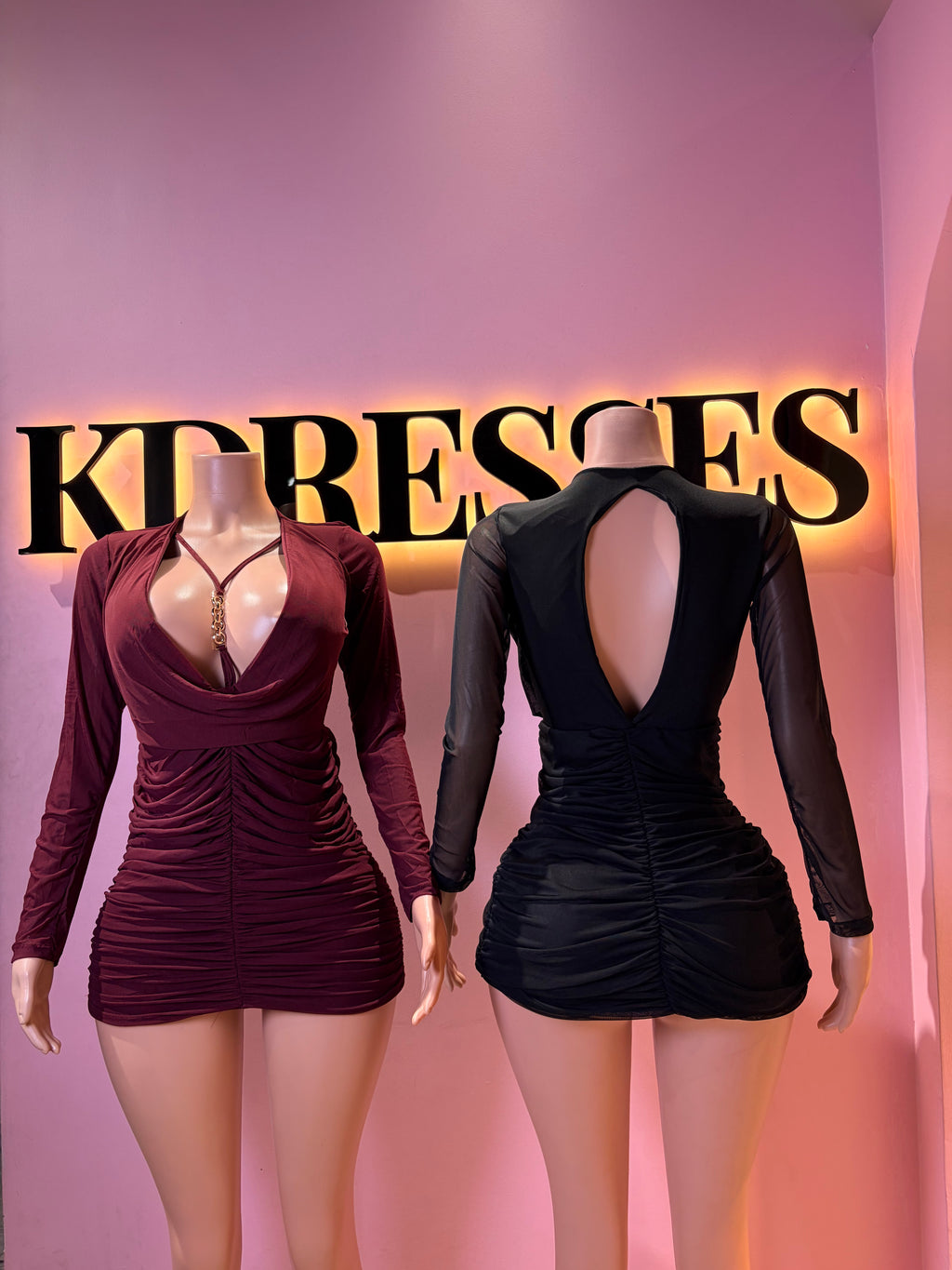 Vestido escote manga larga gold
