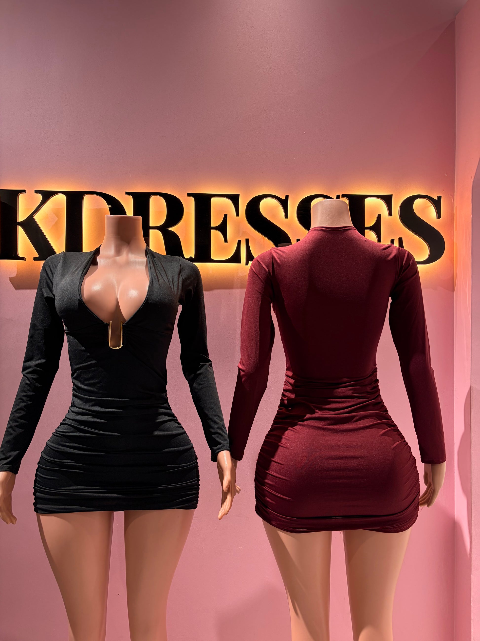 Vestido hebilla escote manga larga