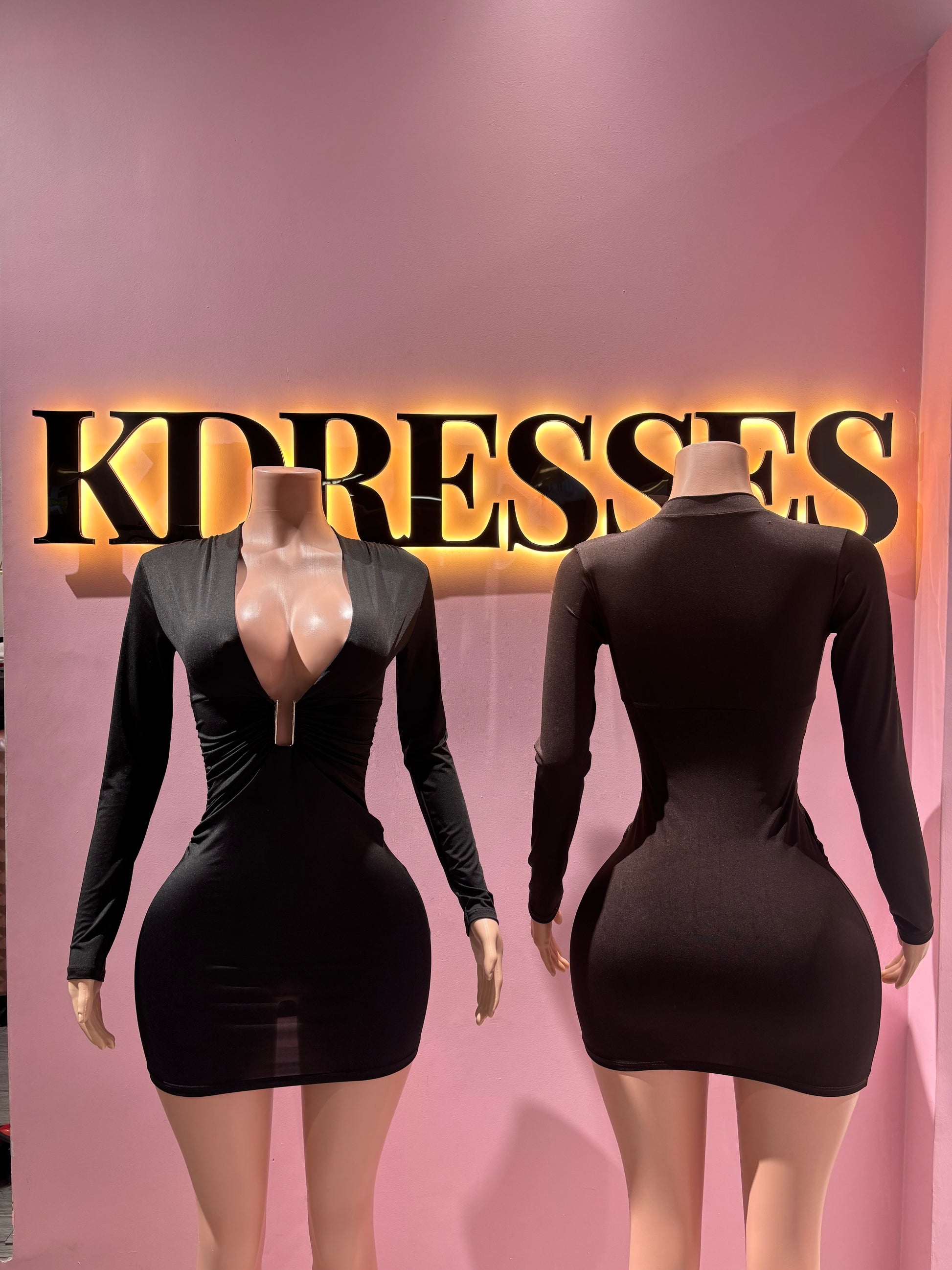 Vestido hebilla escote manga larga