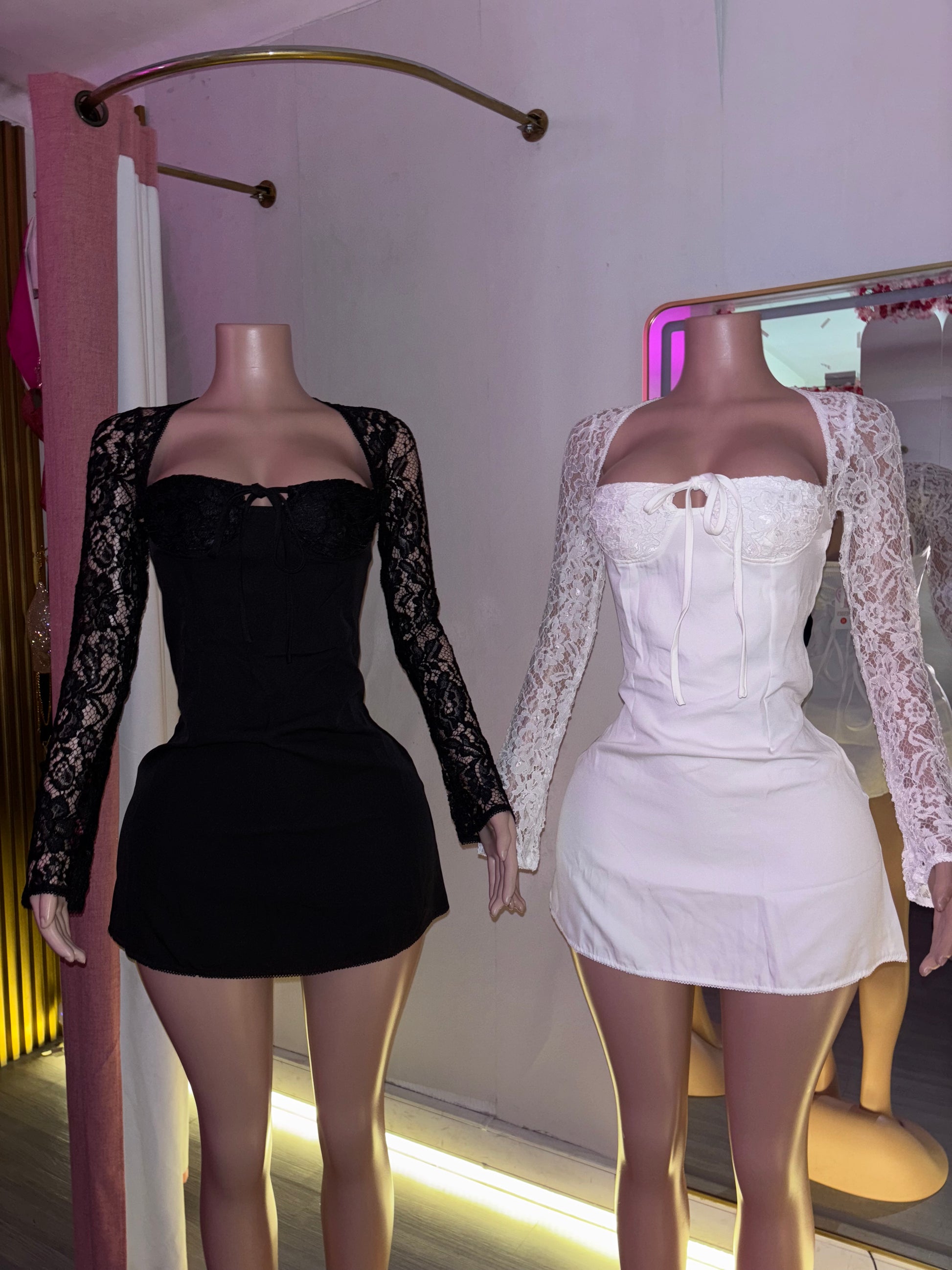 Lace Amour Mini