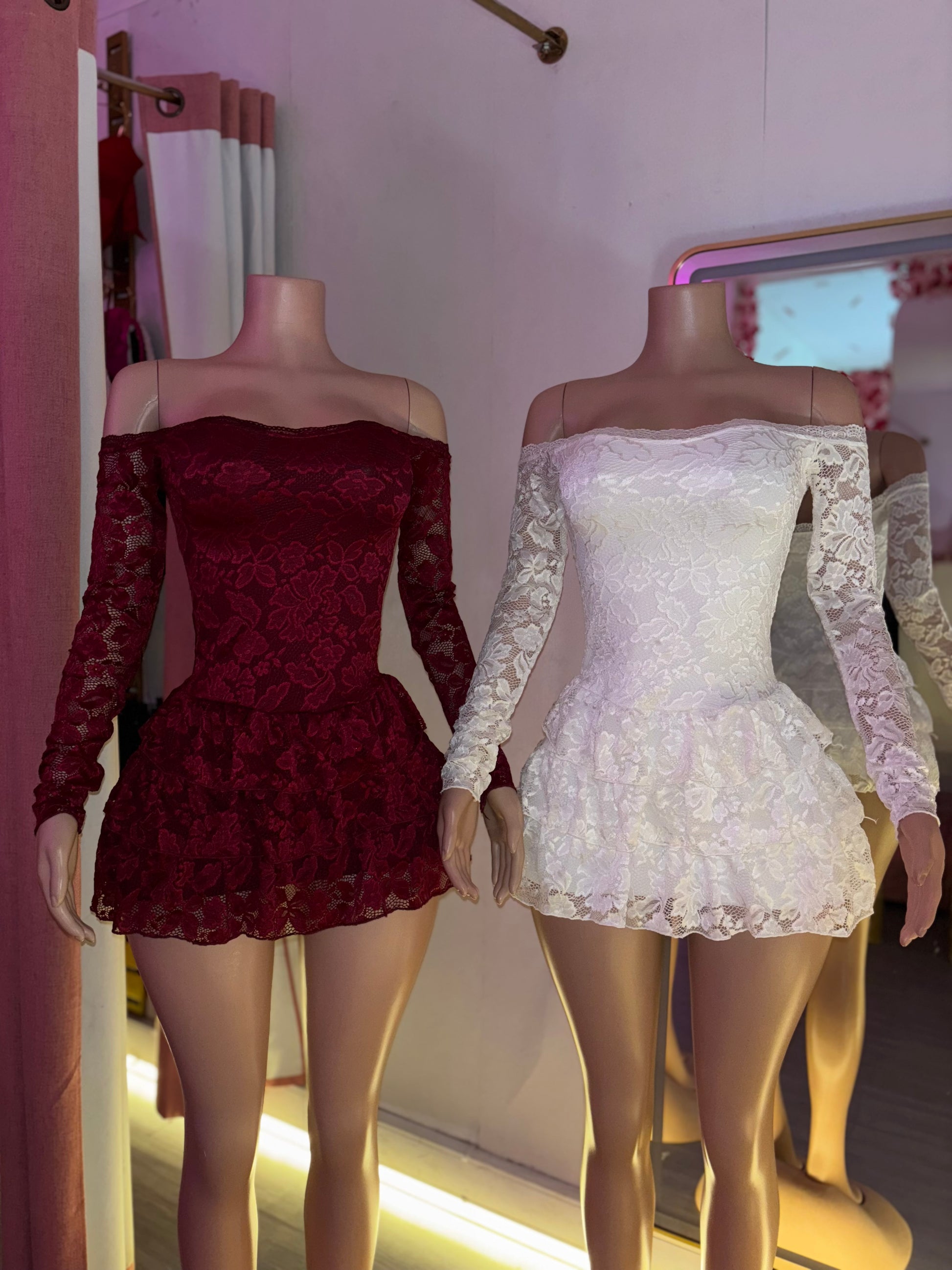 Vestido Encaje vuelitos manga larga