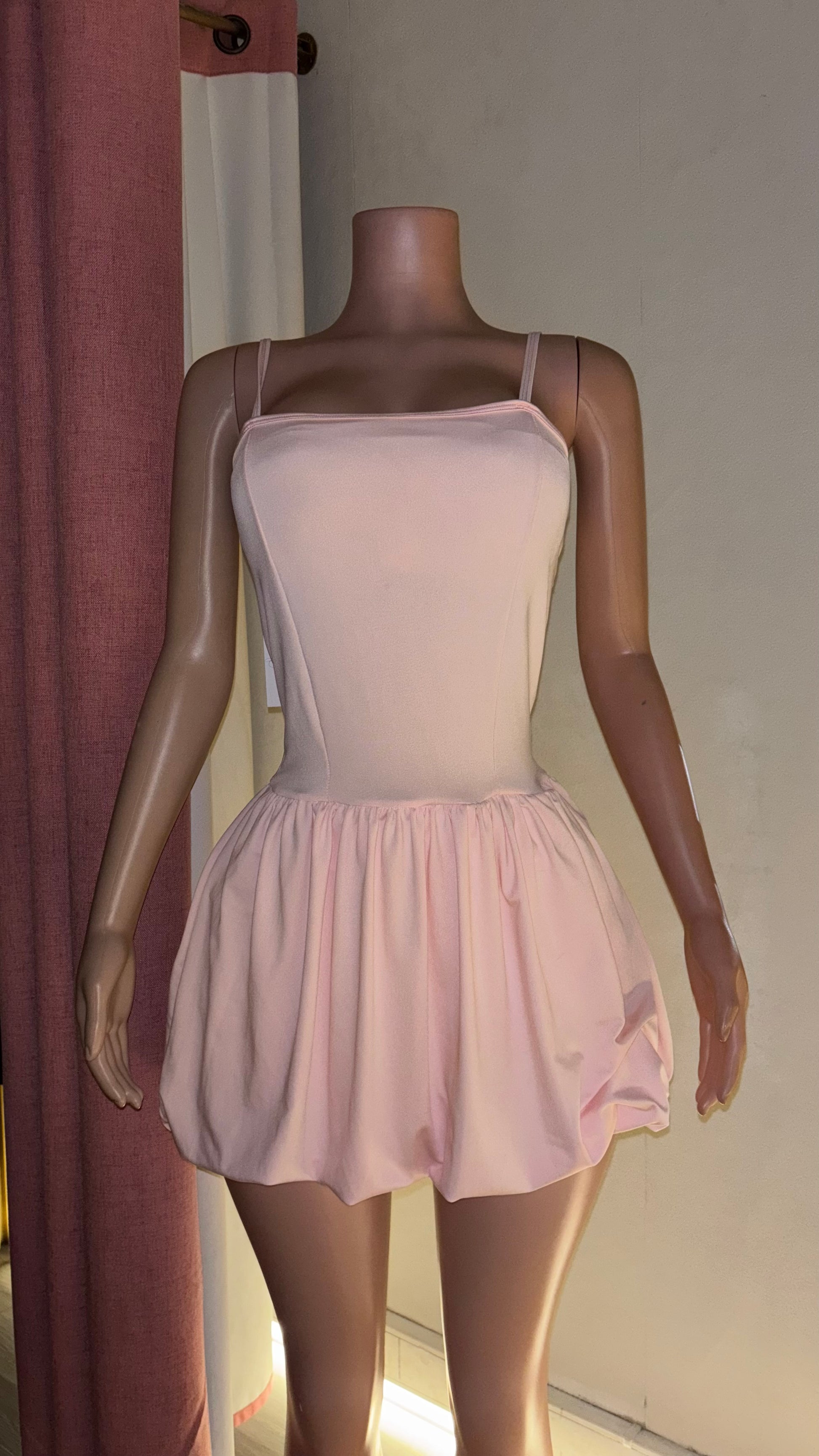 vestido englobado tirantes
