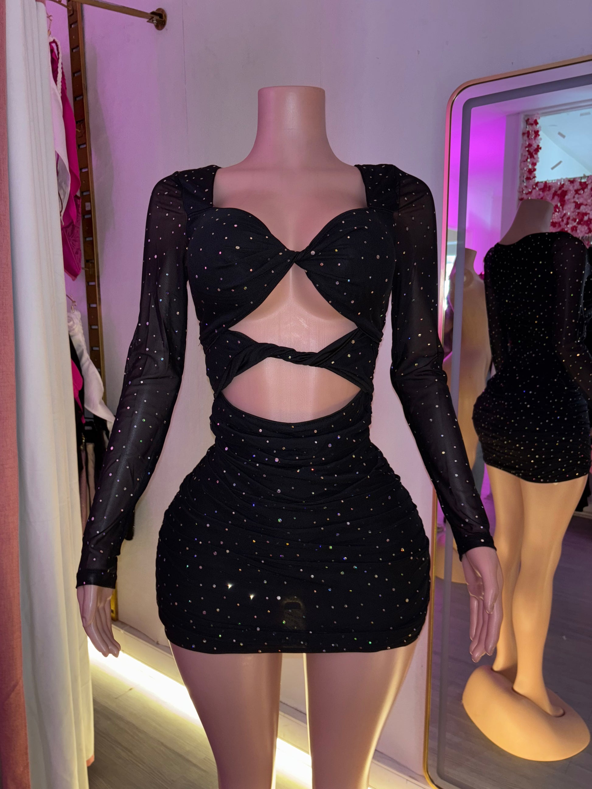 Vestido escote brillante