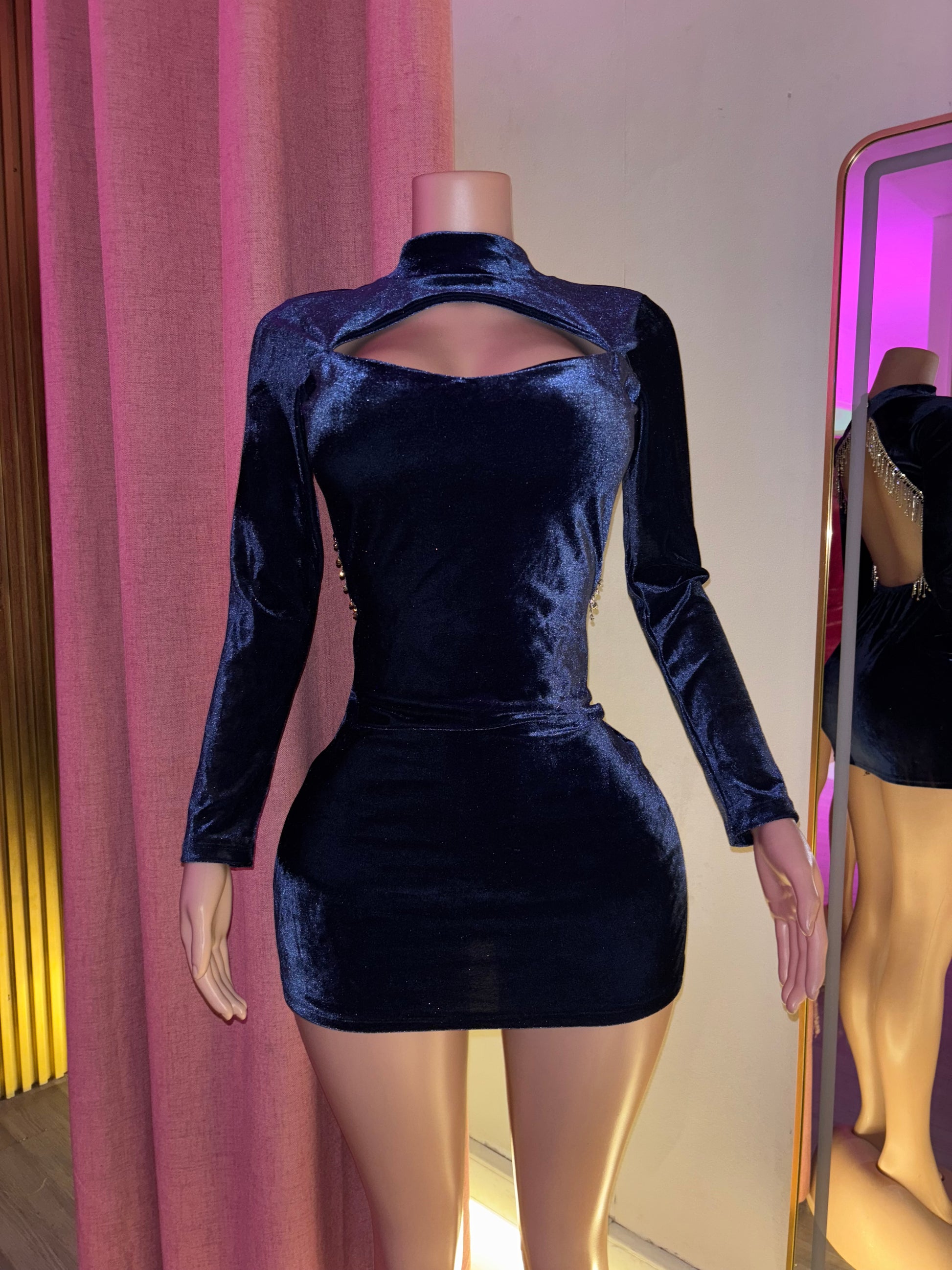 Vestido espalda descubierta brillantes terciopelo