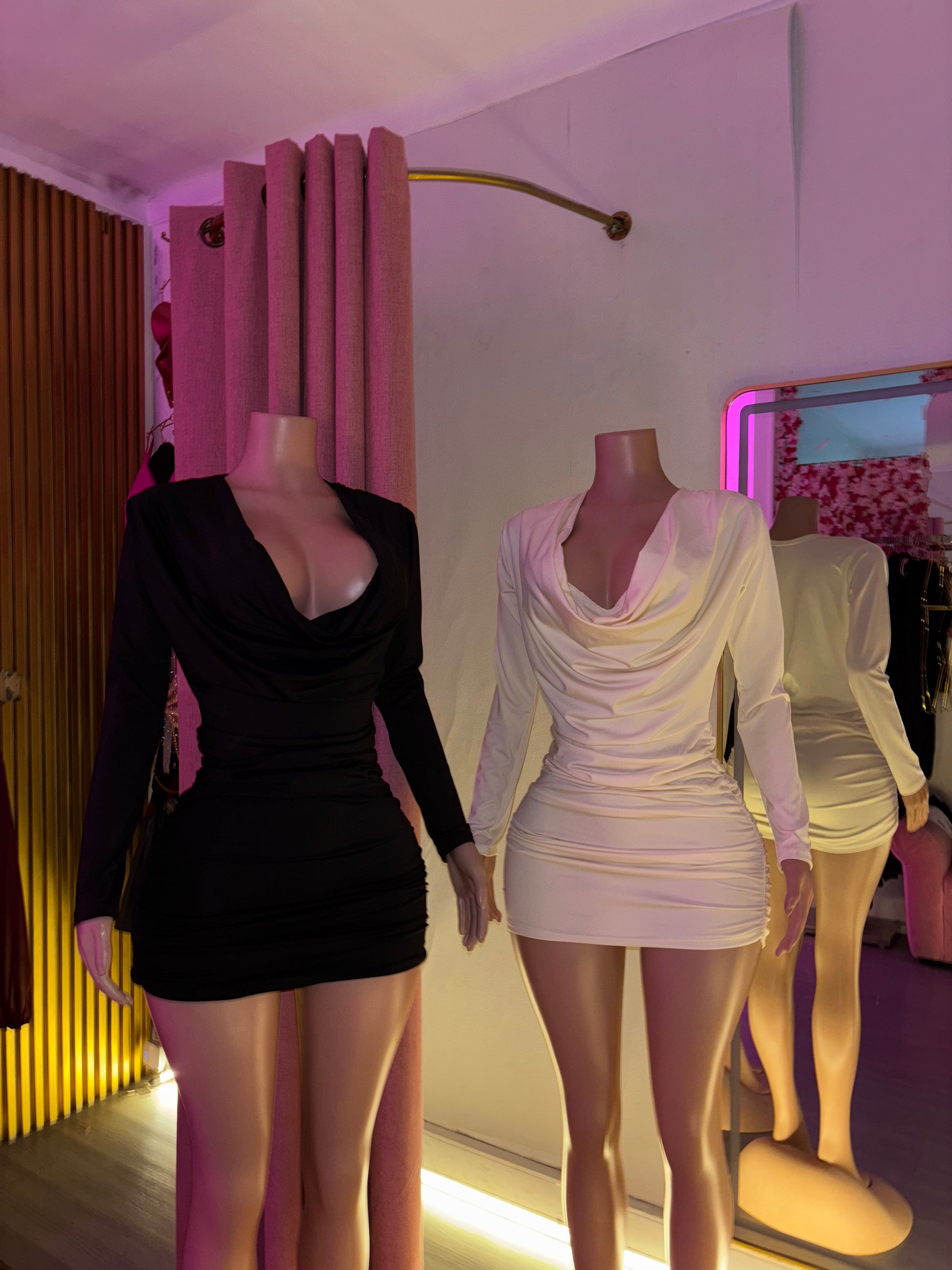 Vestido escote drapeado manga larga