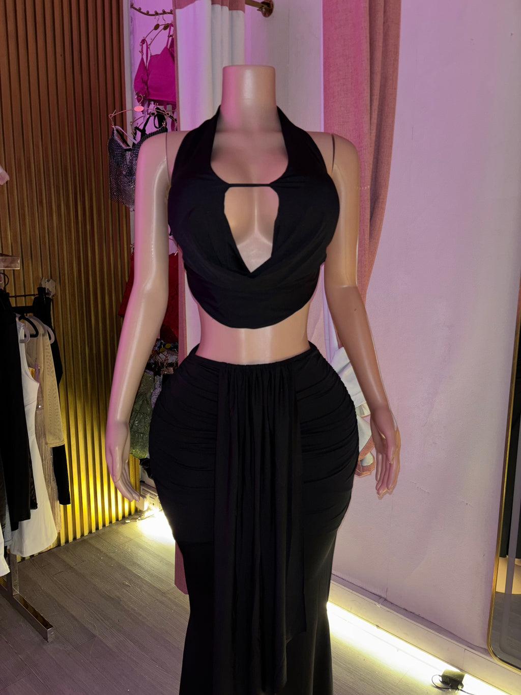 Conjunto largo escote lazo