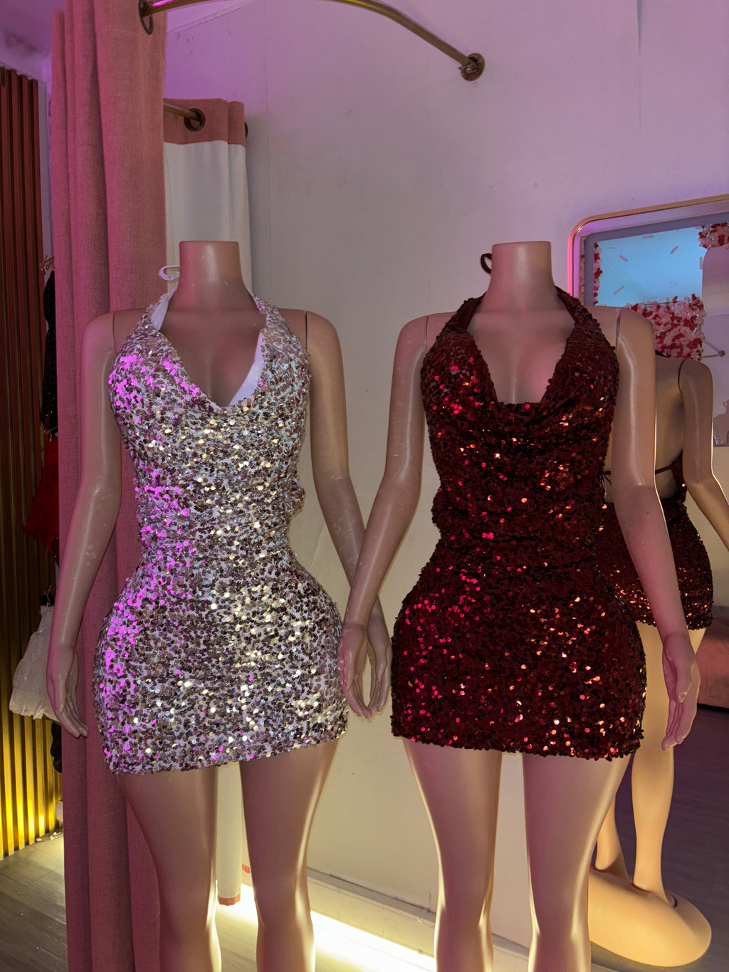 Vestido escote drapeado lentejuelas