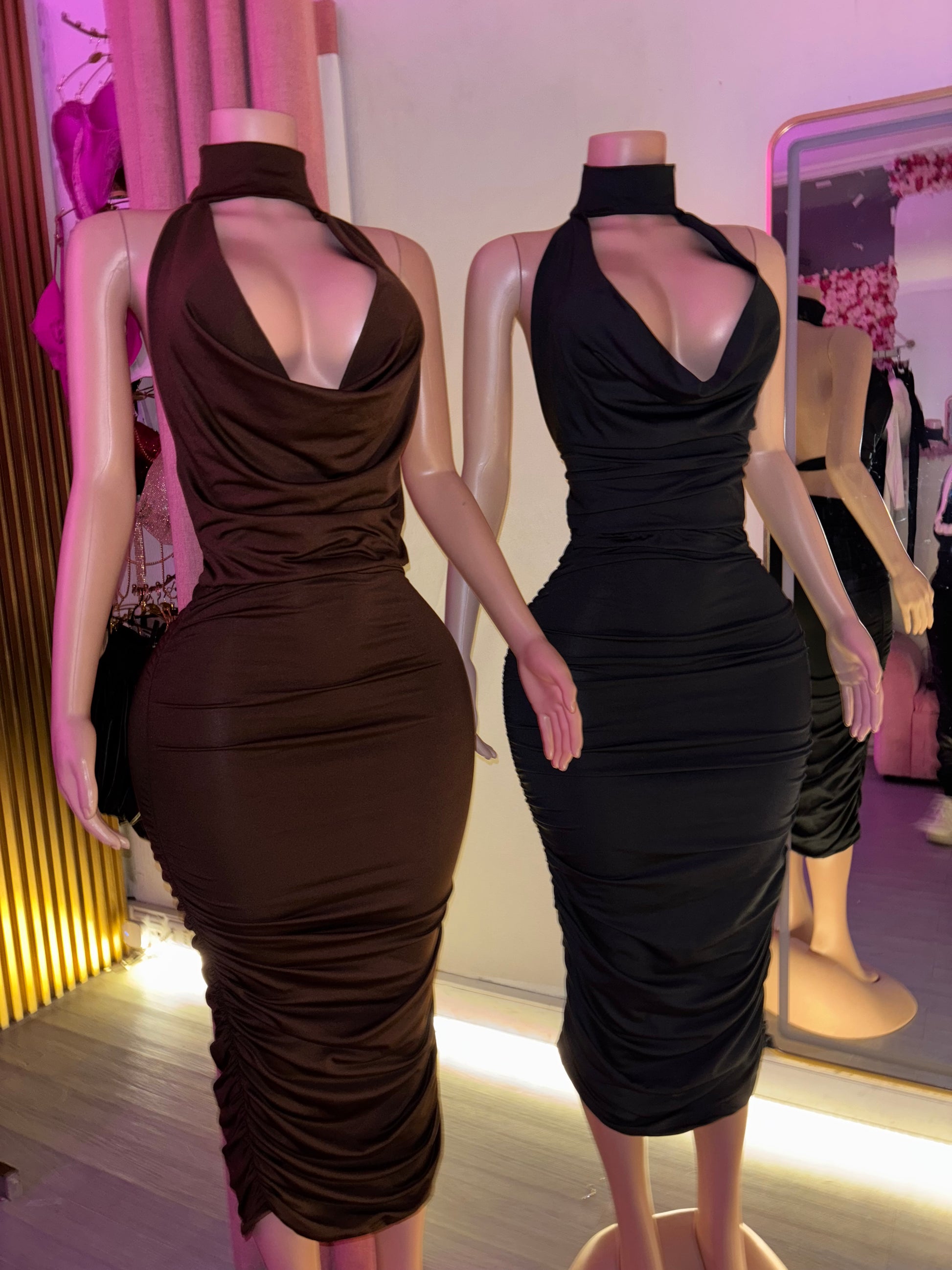 Vestido largo escote drapeado al cuello