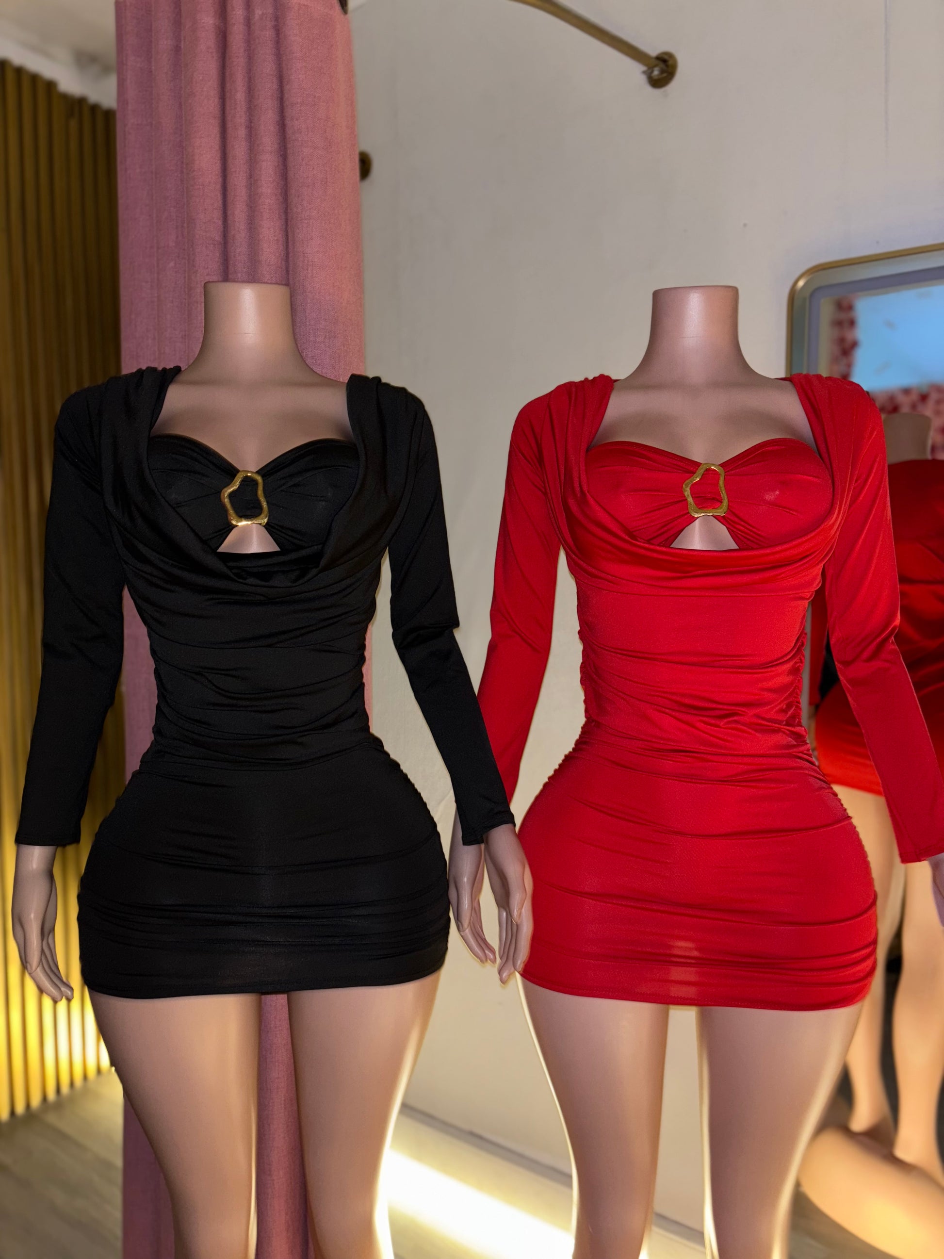 Vestido escote drapeado manga larga