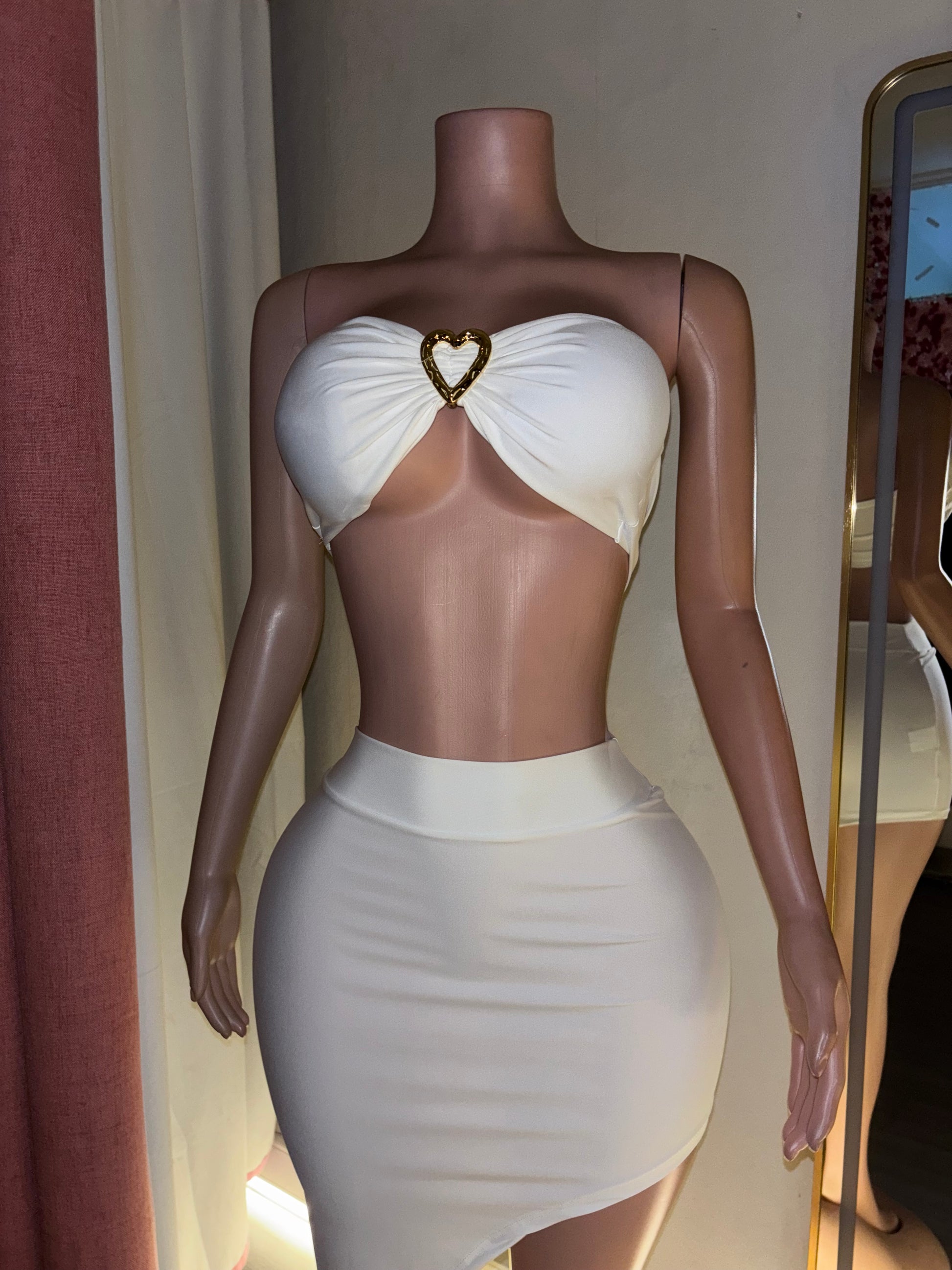 conjunto corazon falda larga