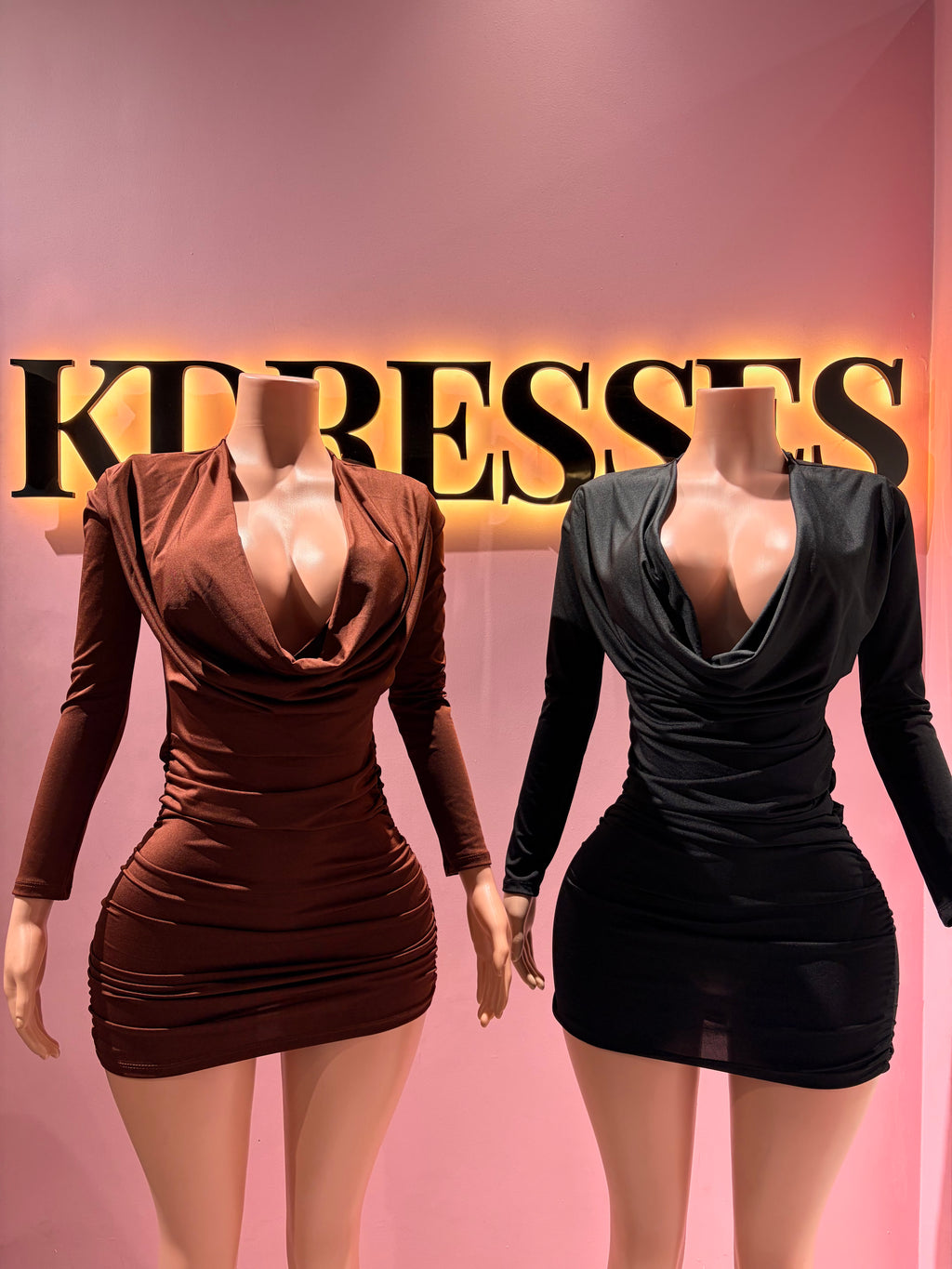 Vestido escote drapeado manga larga
