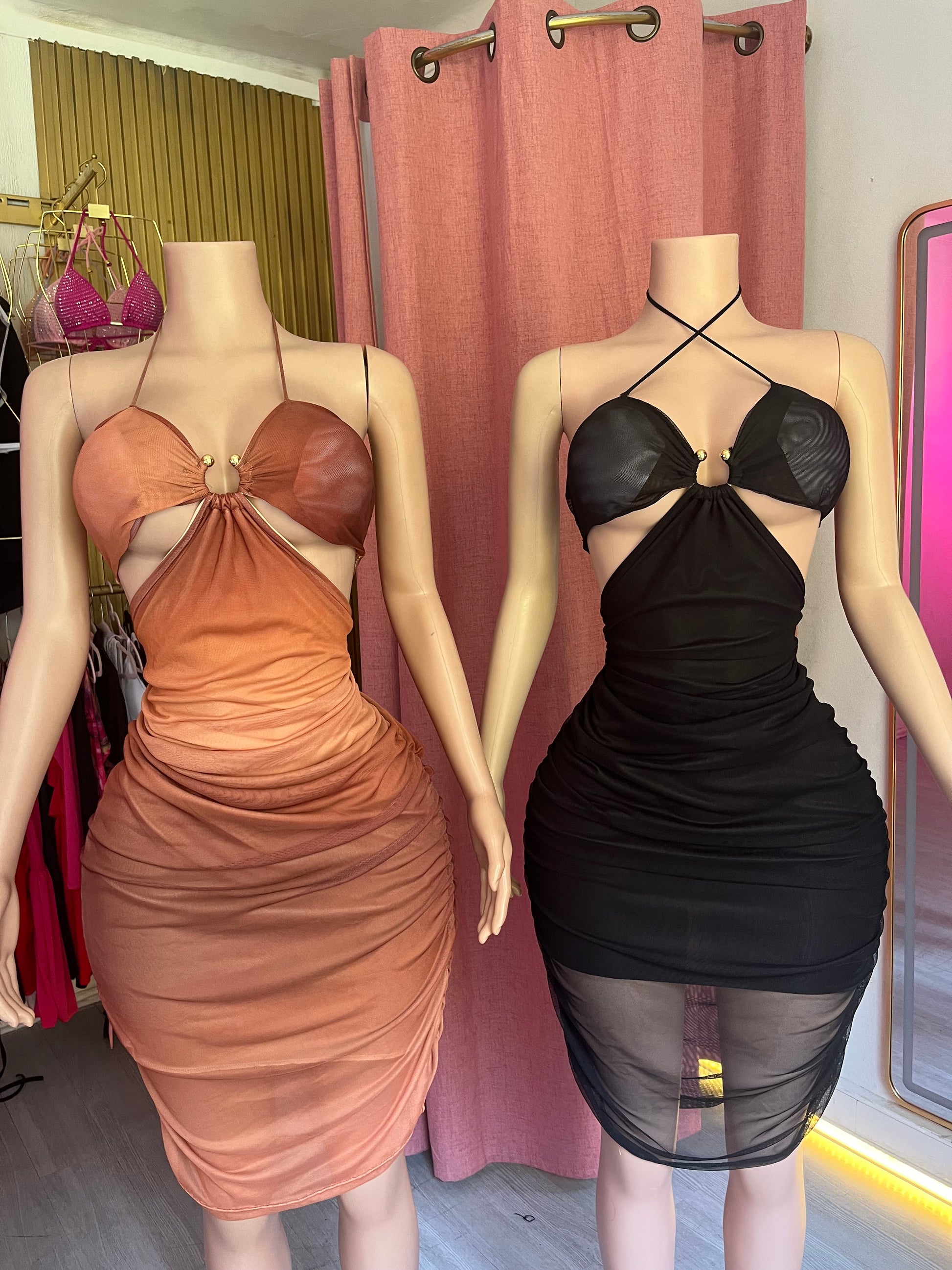 Vestido largo abierto con argolla