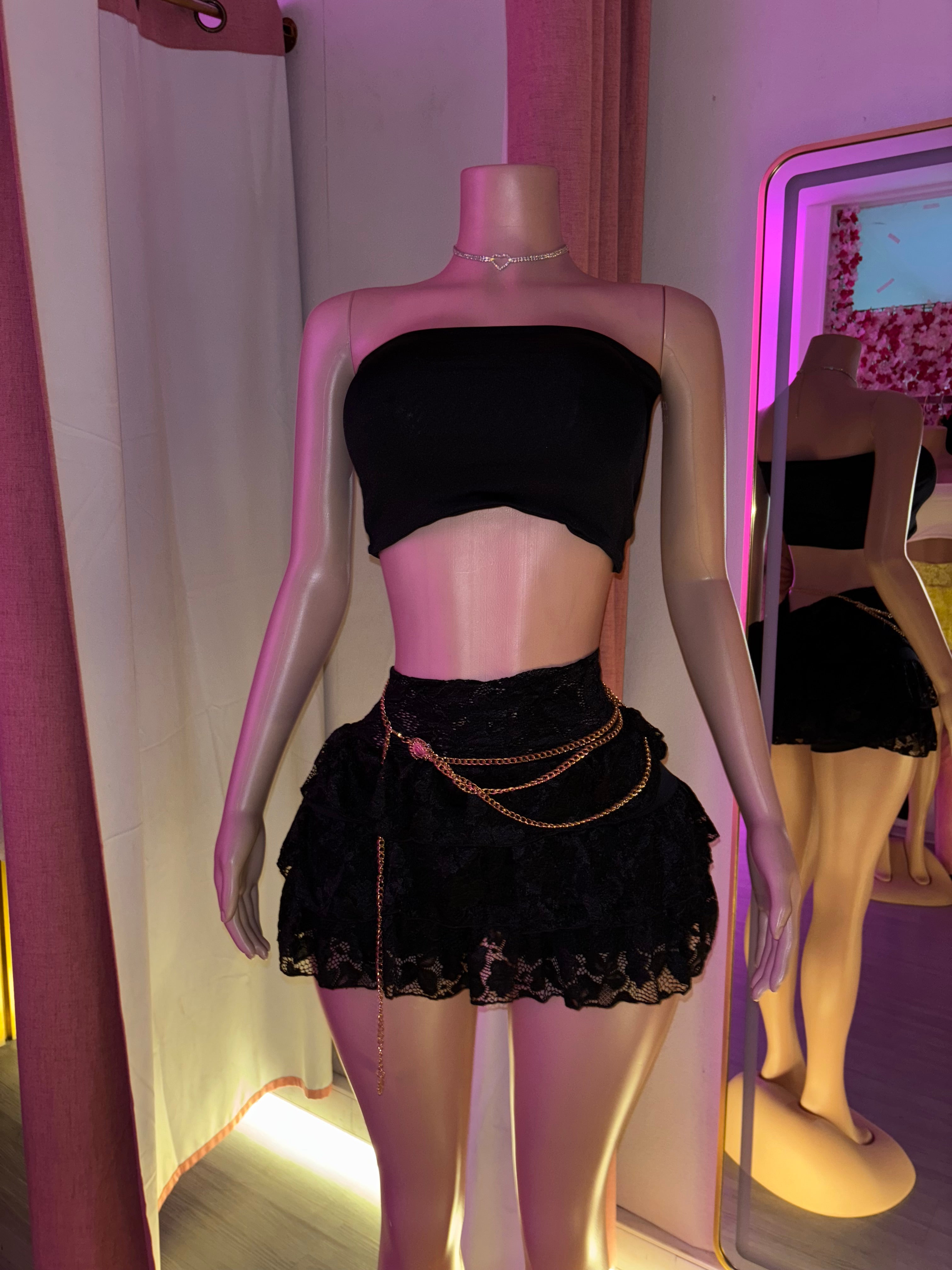 Falda encaje vuelitos