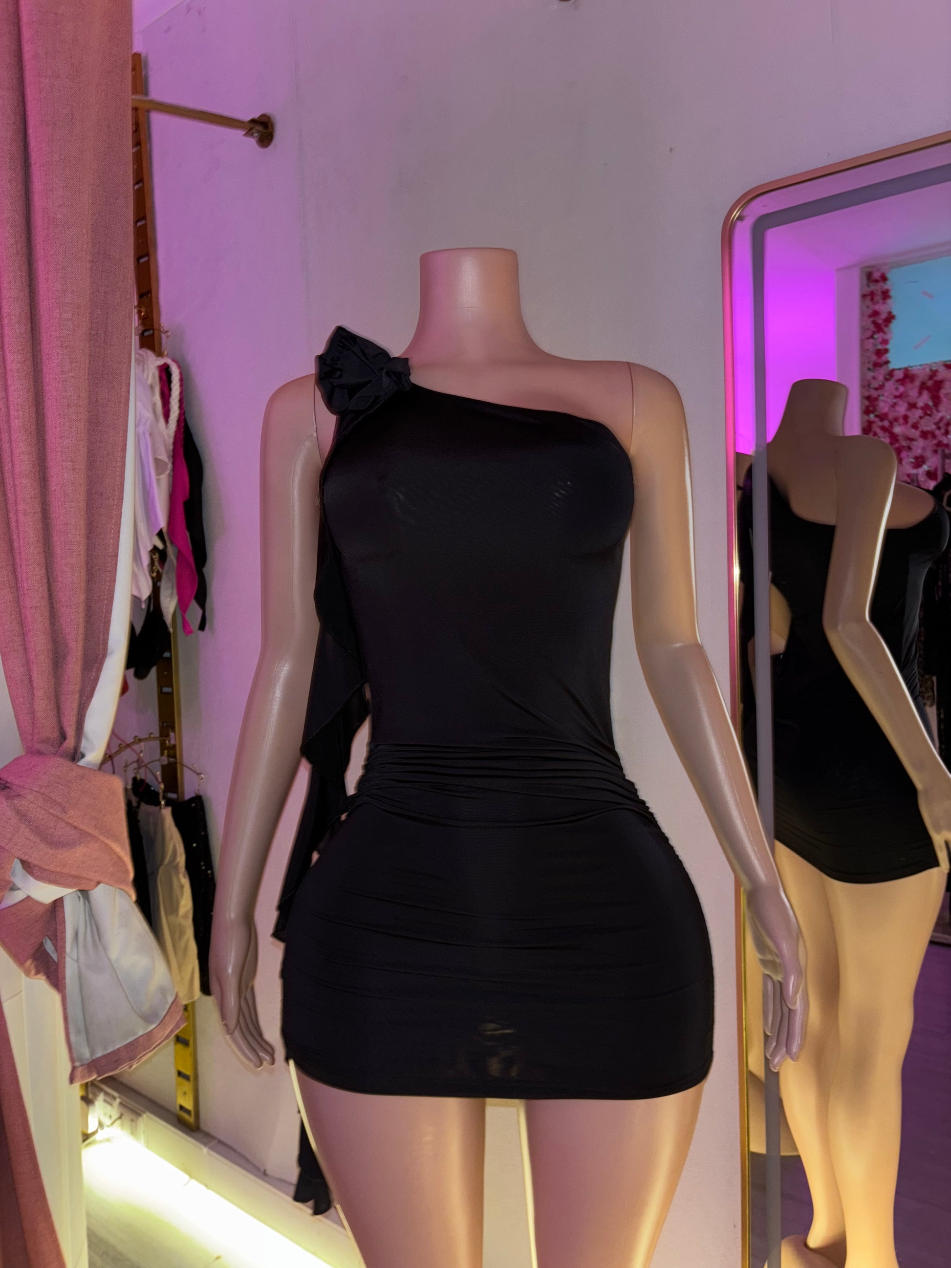 Vestido rose flecos