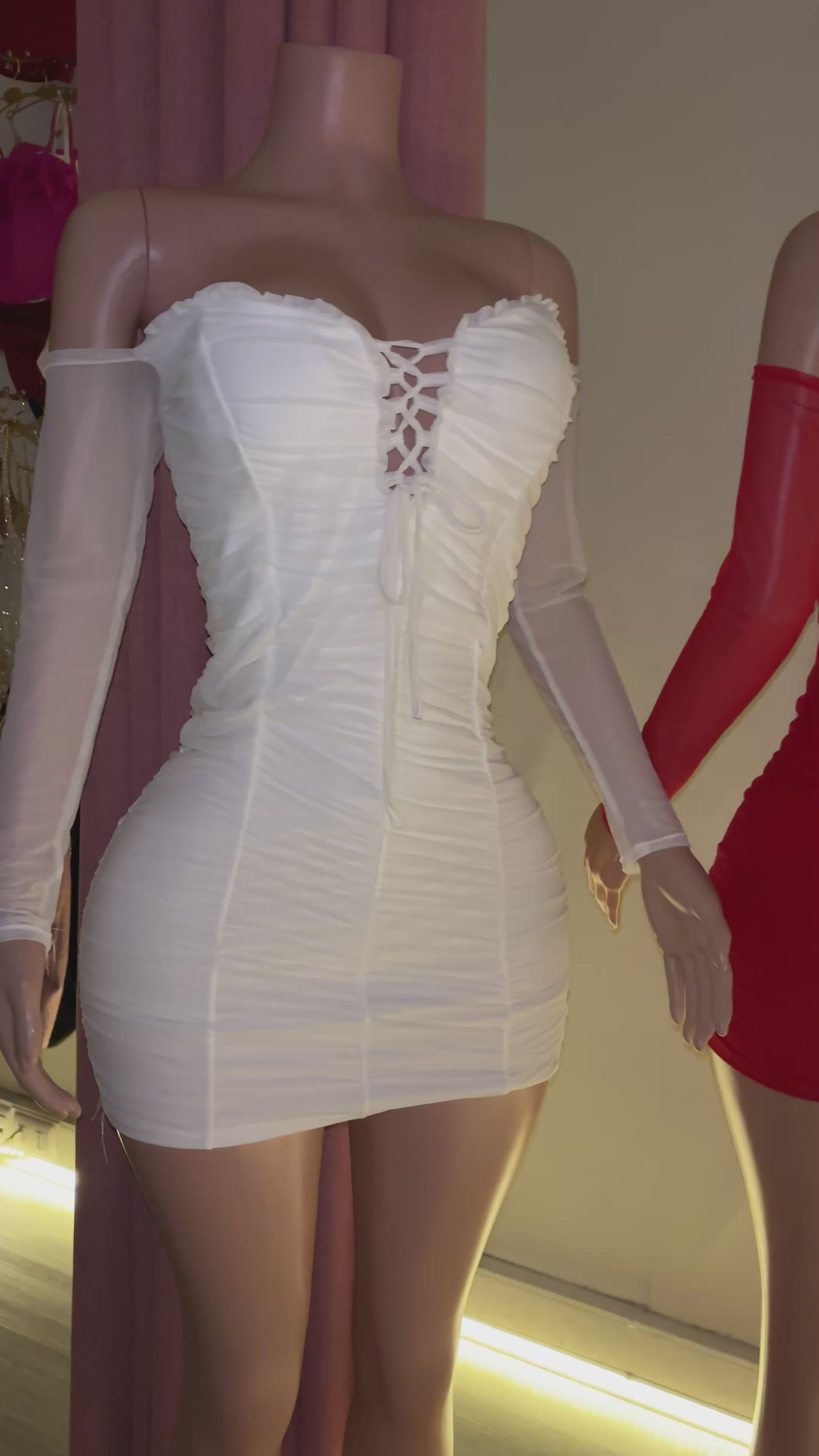 Vestido escote amarras transparencia