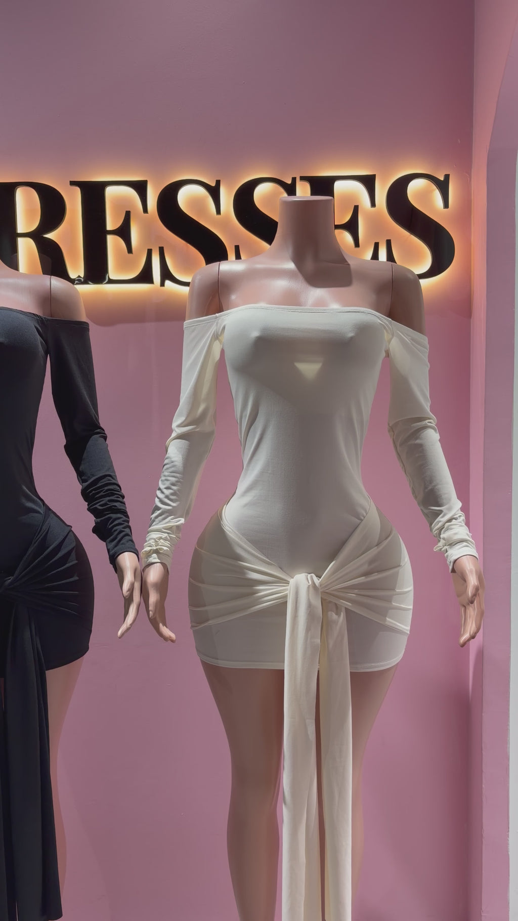 Vestido hombros drapeado