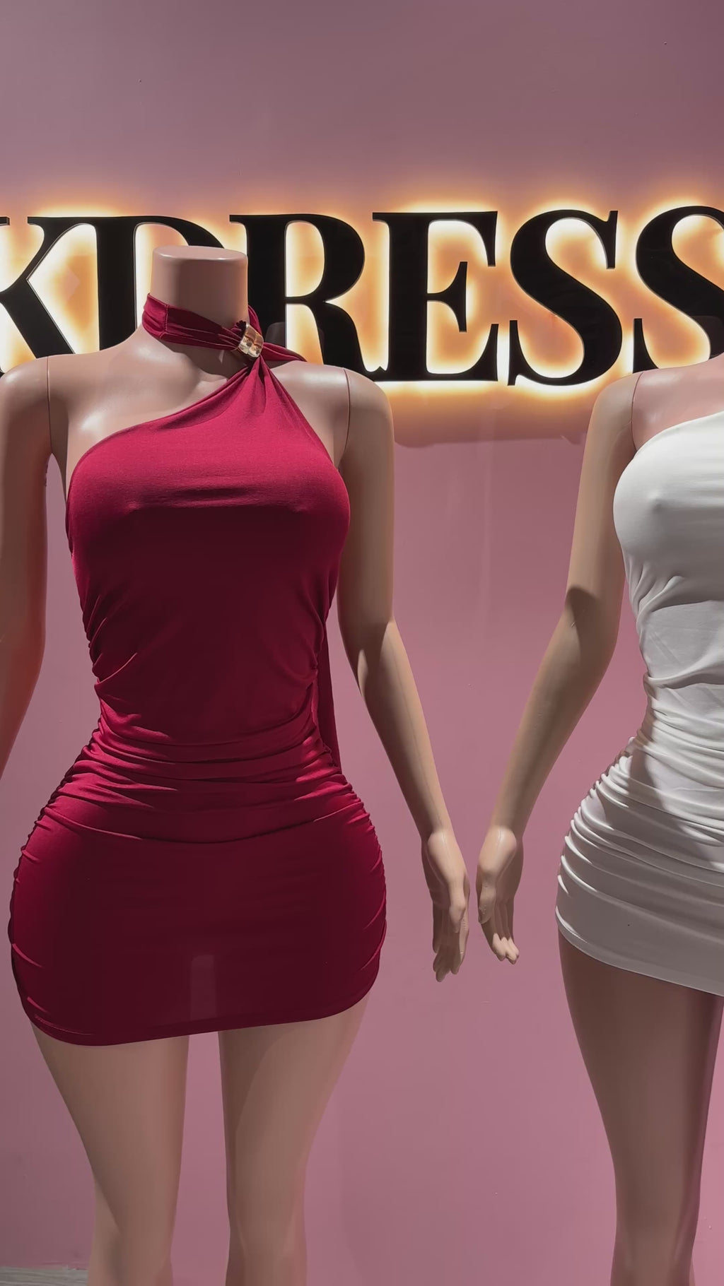 Vestido cuello hebilla