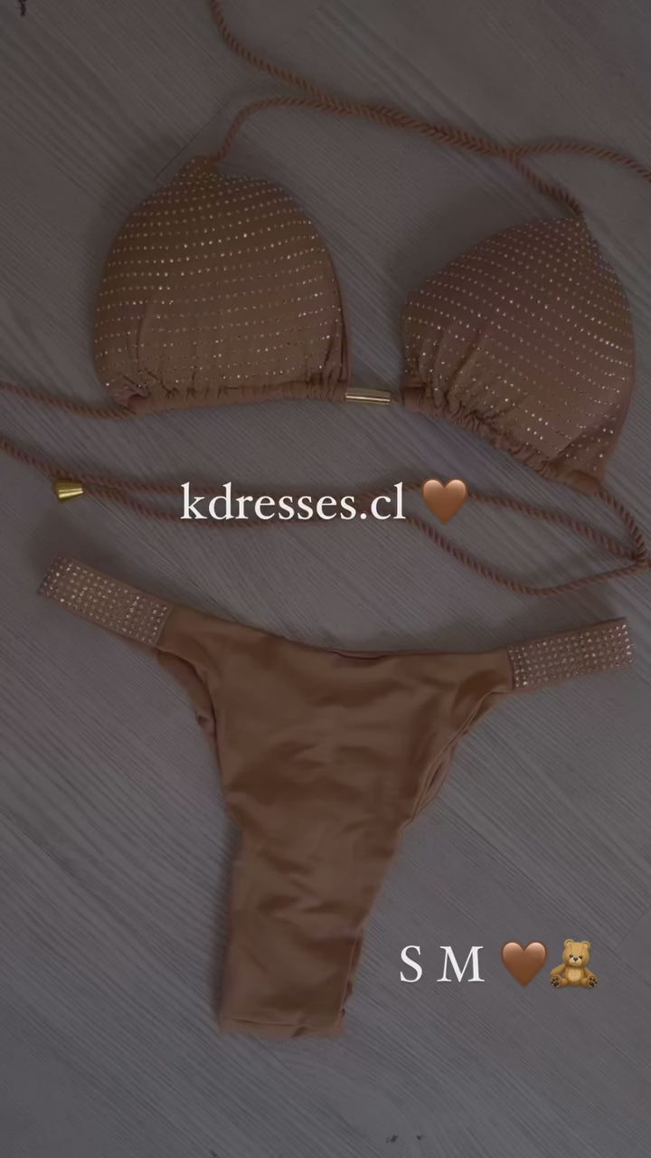 Bikini brillante efecto push up